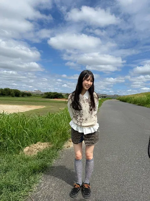 鶴崎 仁香｜発売になりました！（2026-09-30）｜4枚目
