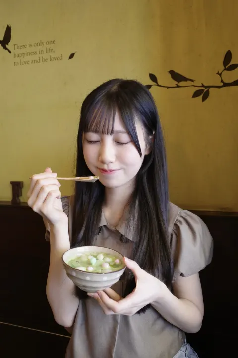 鶴崎 仁香｜幸せ噛み締めて。（2026-10-04）｜2枚目
