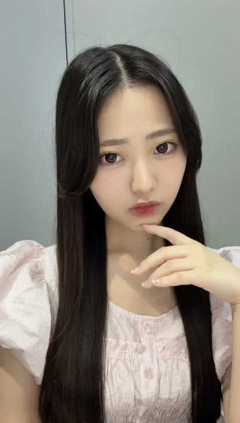 蔵盛 妃那乃｜今の季節は半袖か長袖どっちがいいんでしょうか「蔵盛妃那乃」（2026-10-05）｜2枚目