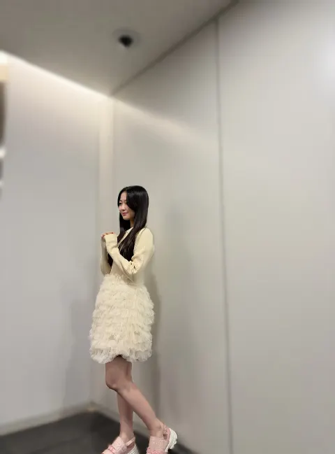 蔵盛 妃那乃｜今の季節は半袖か長袖どっちがいいんでしょうか「蔵盛妃那乃」（2026-10-05）｜5枚目