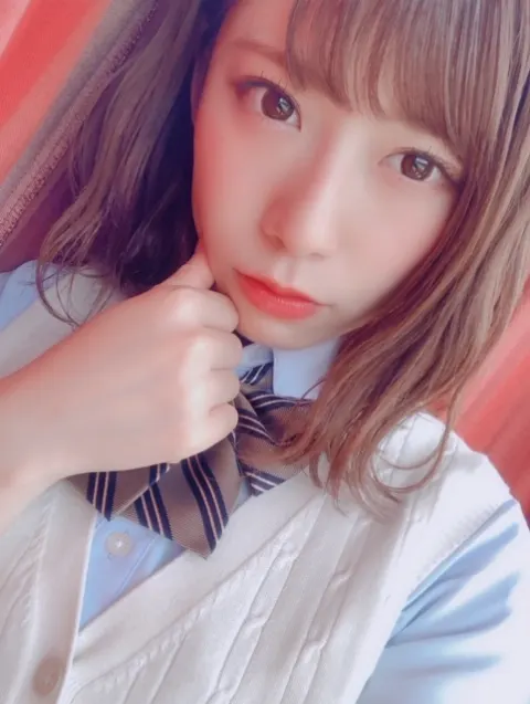 東村 芽依｜🐳（2019-06-13）