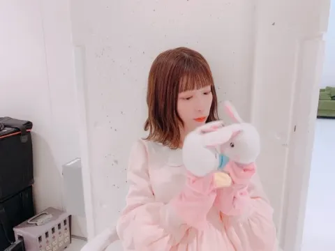 東村 芽依｜😸（2020-01-06）｜2枚目