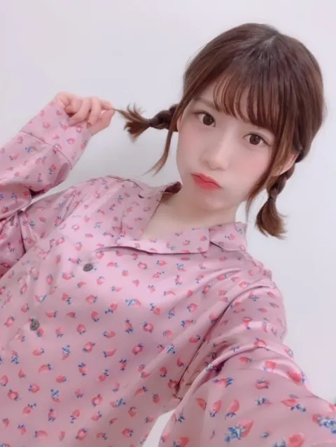 東村 芽依｜🍓（2020-04-04）｜2枚目
