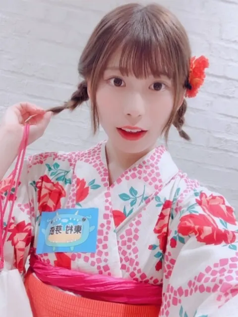 東村 芽依｜🍓（2020-04-04）｜9枚目