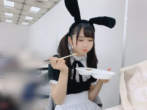 東村 芽依｜🍓（2020-04-14）｜2枚目