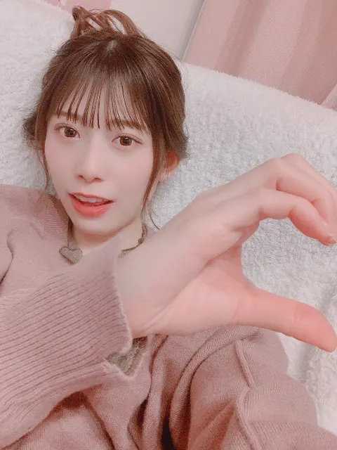 東村 芽依｜🐰（2020-11-23）