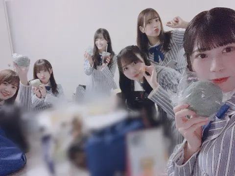 東村 芽依｜🍿（2020-11-10）｜2枚目