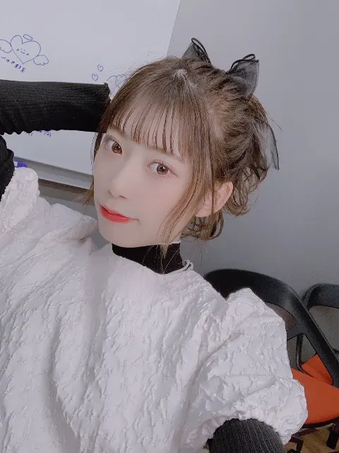 東村 芽依｜👑（2020-11-25）｜9枚目