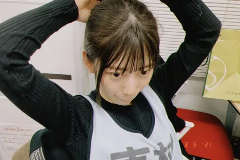 東村 芽依｜🦙（2021-03-11）｜2枚目
