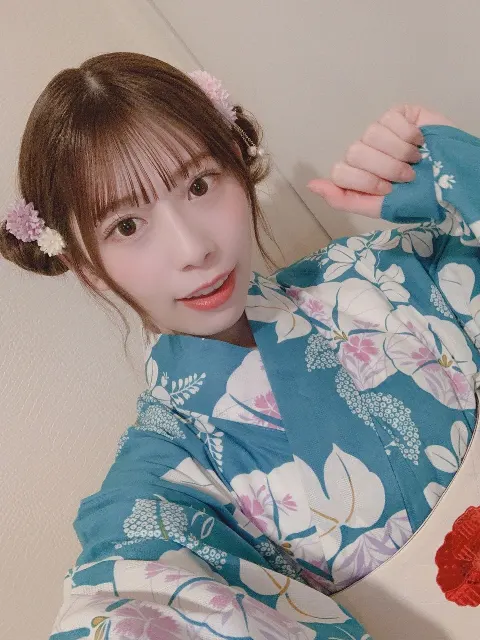東村 芽依｜🍉（2021-08-03）｜2枚目