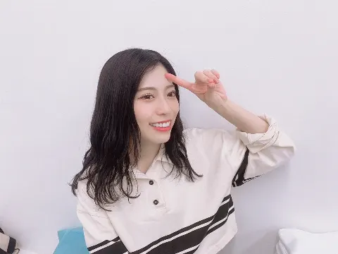 東村 芽依｜🐈‍⬛（2021-10-06）｜2枚目