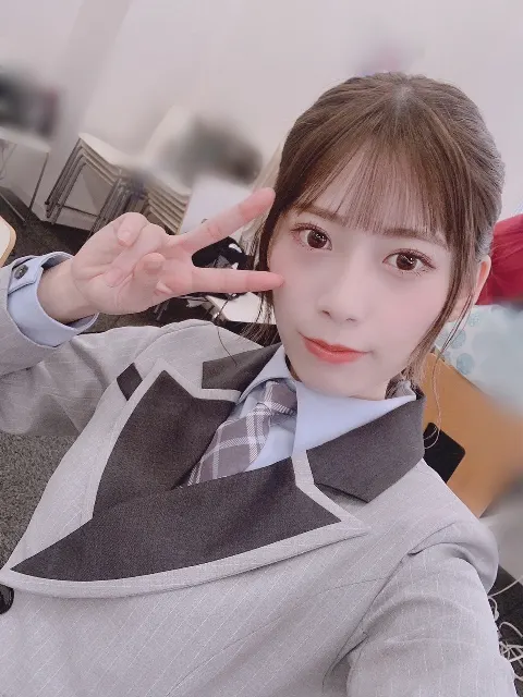 東村 芽依｜👑（2021-10-04）｜7枚目