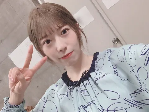 東村 芽依｜👑（2021-12-24）｜6枚目