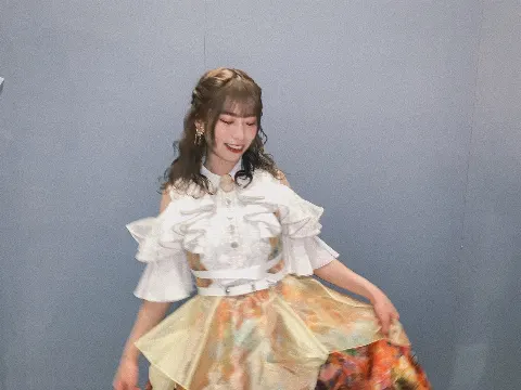 東村 芽依｜💐（2021-12-31）｜2枚目