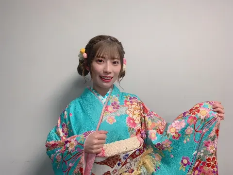 東村 芽依｜🐋（2022-01-17）｜2枚目