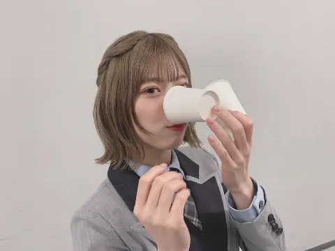 東村 芽依｜🐈（2022-02-22）｜4枚目
