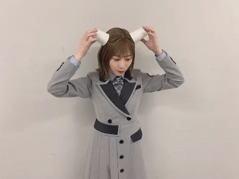 東村 芽依｜🐈（2022-02-22）｜2枚目