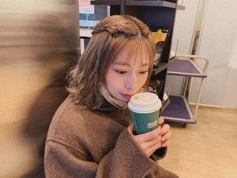 東村 芽依｜☕️（2022-03-12）｜4枚目