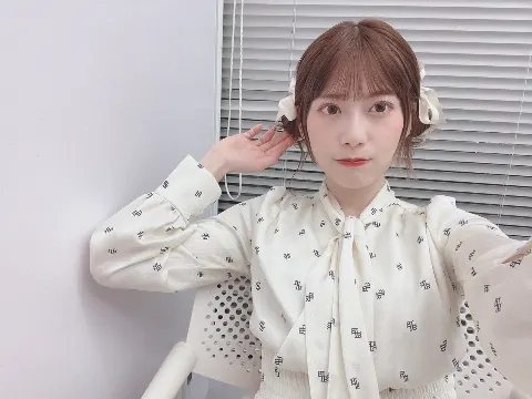 東村 芽依｜🐩（2022-11-29）｜4枚目