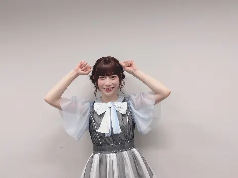 東村 芽依｜🎁（2022-12-19）｜4枚目