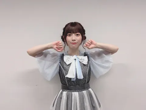 東村 芽依｜🎁（2022-12-19）｜2枚目