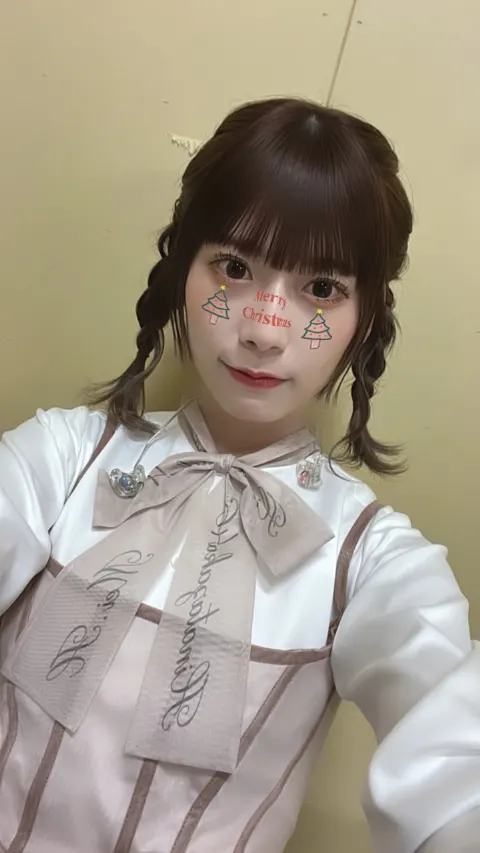 東村 芽依｜🎁（2022-12-19）｜17枚目
