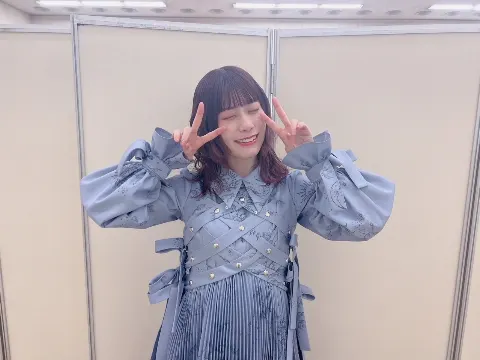 東村 芽依｜🐇（2023-01-04）｜3枚目