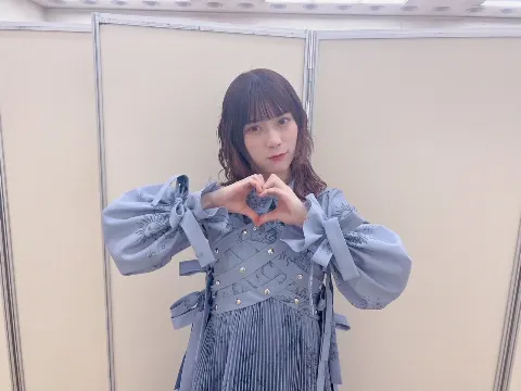 東村 芽依｜🐇（2023-01-04）｜2枚目
