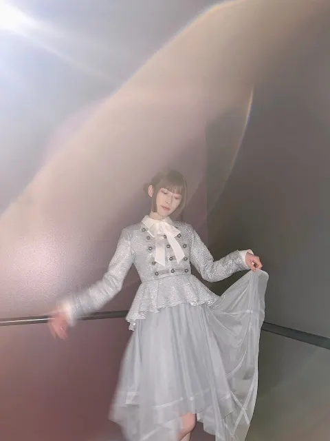 東村 芽依｜🍁（2023-11-30）｜17枚目