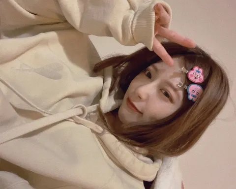 東村 芽依｜🎁（2023-12-01）｜3枚目