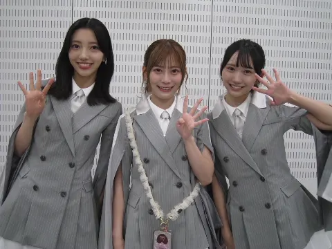 東村 芽依｜10月22日（2024-10-22）｜4枚目