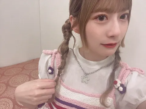 東村 芽依｜10月11日（2024-10-11）｜3枚目