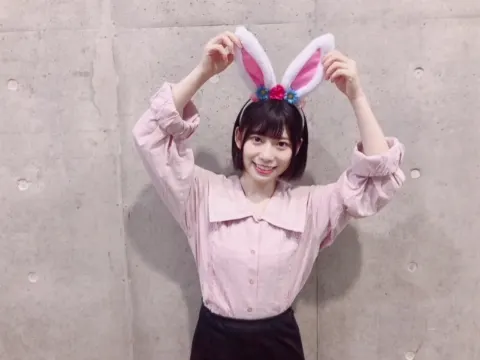 東村 芽依｜制服（2018-03-31）｜2枚目