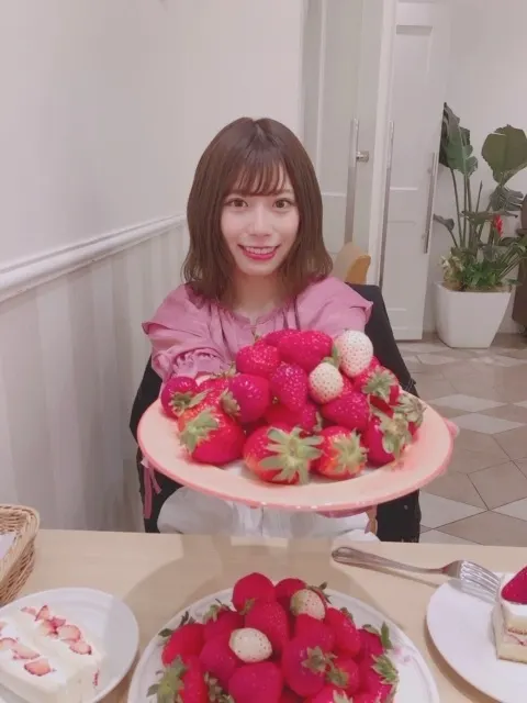 東村 芽依｜🍓（2019-04-16）｜2枚目