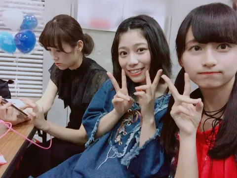 東村 芽依｜個握の写真...218（2017-07-13）｜6枚目