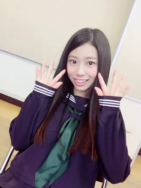東村 芽依｜セーラー服と袴...54（2016-11-30）