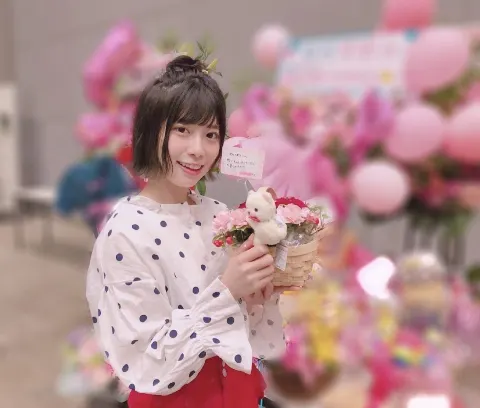 東村 芽依｜お花ありがとう（2018-04-26）｜6枚目