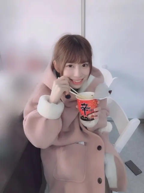 東村 芽依｜うさぎのカチューシャ（2018-12-22）｜3枚目