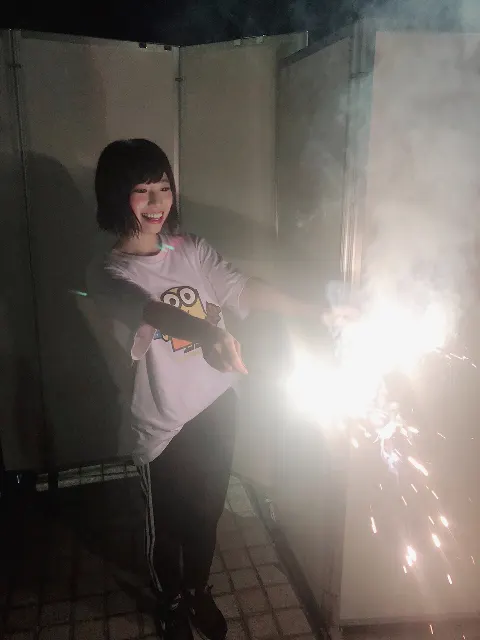 東村 芽依｜花火（2018-07-27）｜3枚目