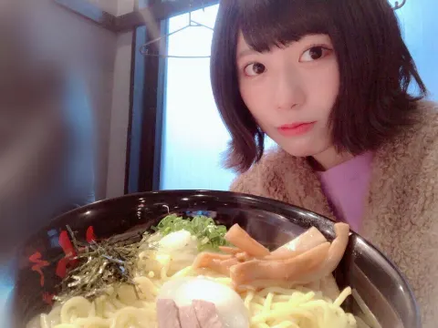 東村 芽依｜油そば（2017-12-09）｜2枚目