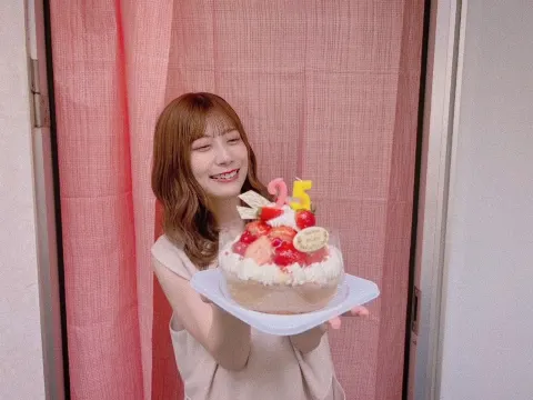 東村 芽依｜🍓（2023-08-23）｜2枚目