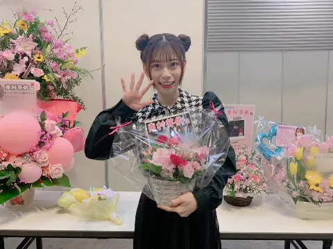 東村 芽依｜💐（2020-02-18）｜2枚目