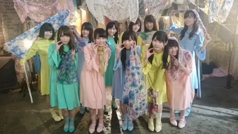 東村 芽依｜それでも歩いてる（2017-10-18）｜3枚目