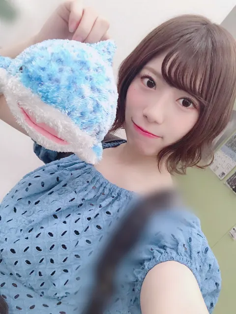東村 芽依｜スナック眞緒（2018-08-15）｜4枚目
