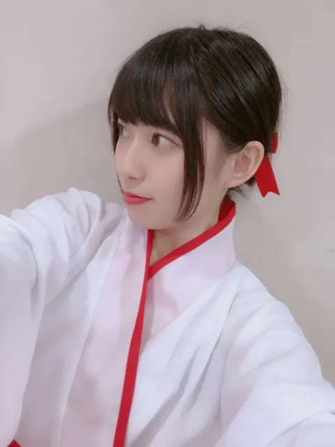東村 芽依｜巫女さん（2018-01-09）｜3枚目