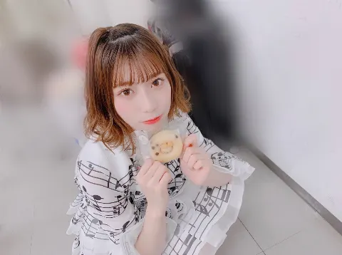 東村 芽依｜🍩（2019-10-08）｜3枚目