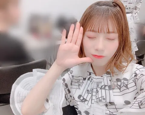 東村 芽依｜🍩（2019-10-08）｜7枚目