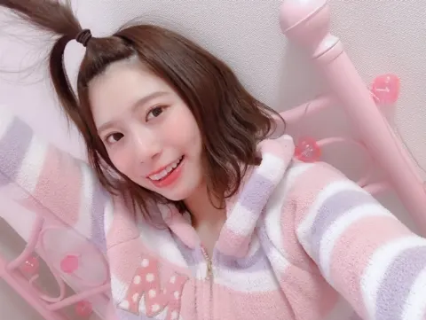 東村 芽依｜サイン会（2019-02-11）｜4枚目