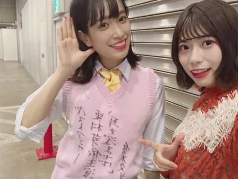 東村 芽依｜ウェイトレス（2018-10-16）｜8枚目