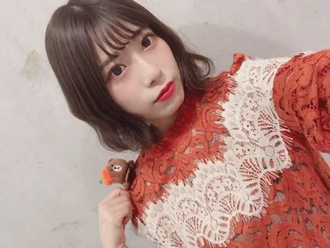 東村 芽依｜ウェイトレス（2018-10-16）